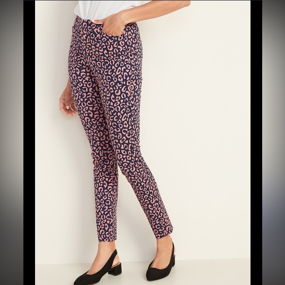 Old Navy Pink and Navy Leopard Print Ankle Pants NWT